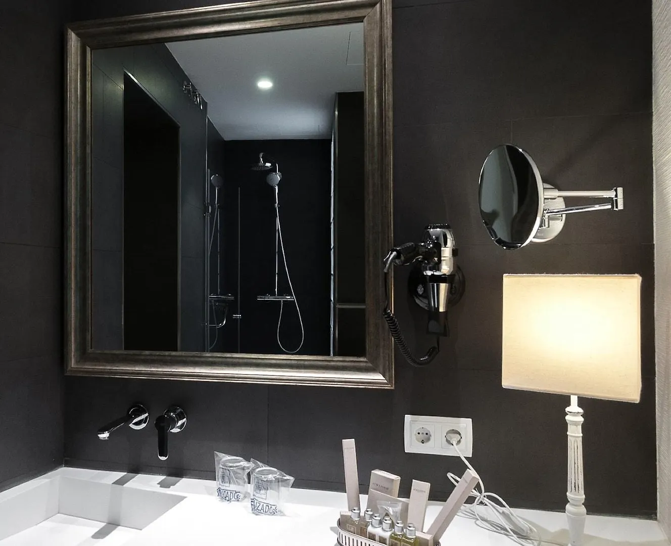 Apartment Suites Murillo Catedral Seville Spain