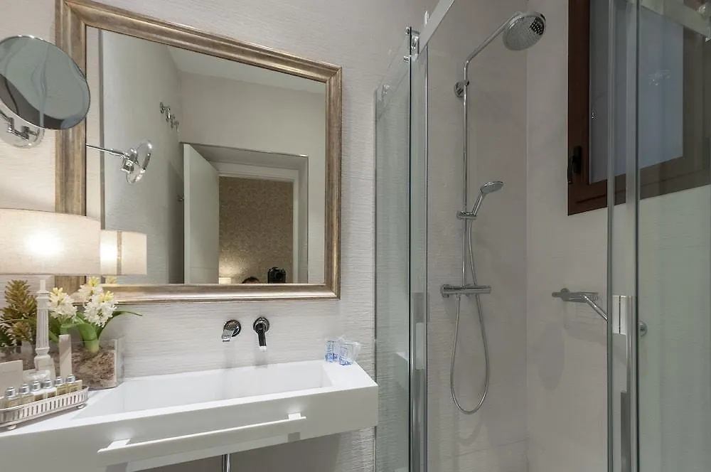 Suites Murillo Catedral Seville Apartment