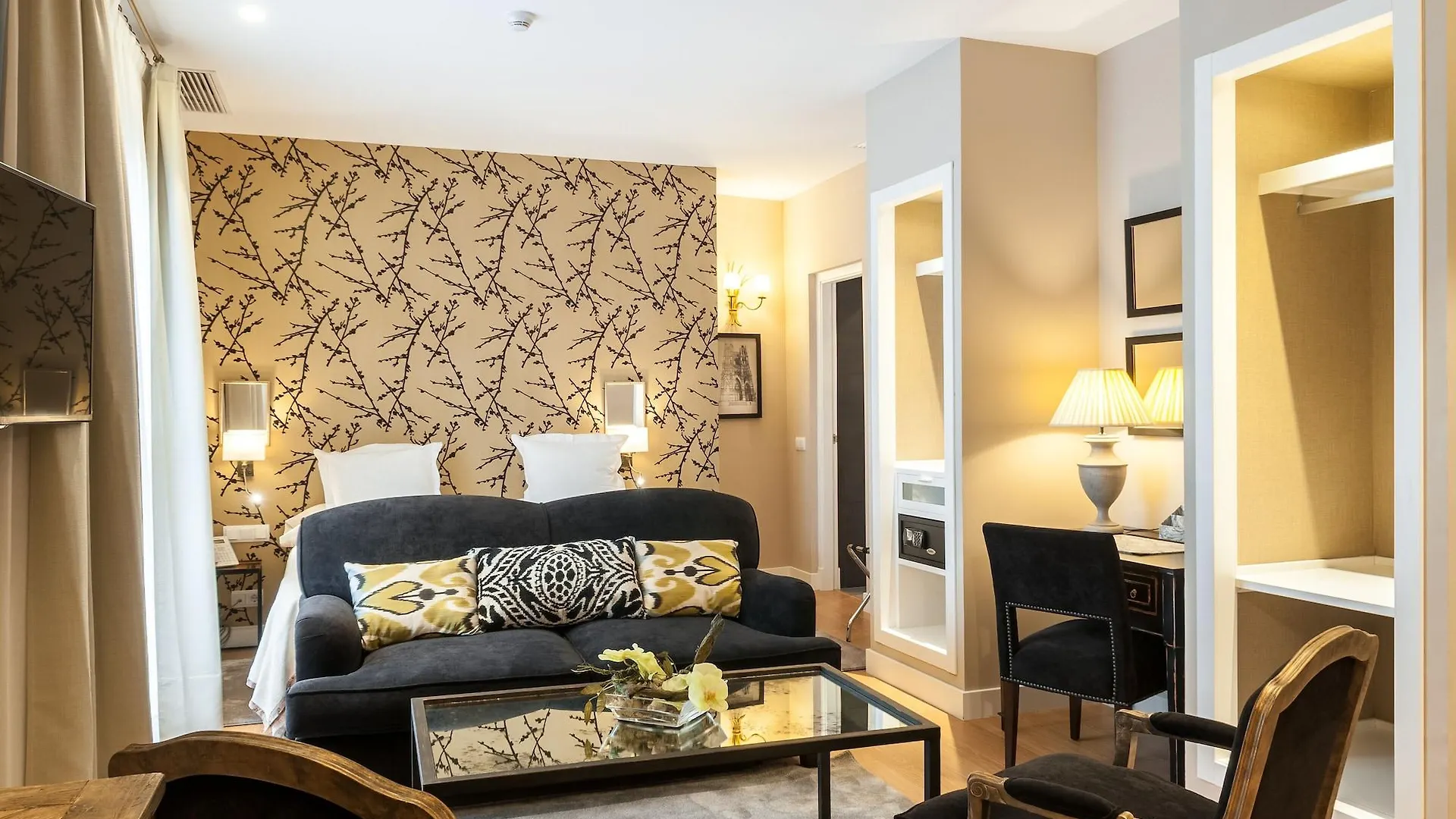 Suites Murillo Catedral Seville Spain